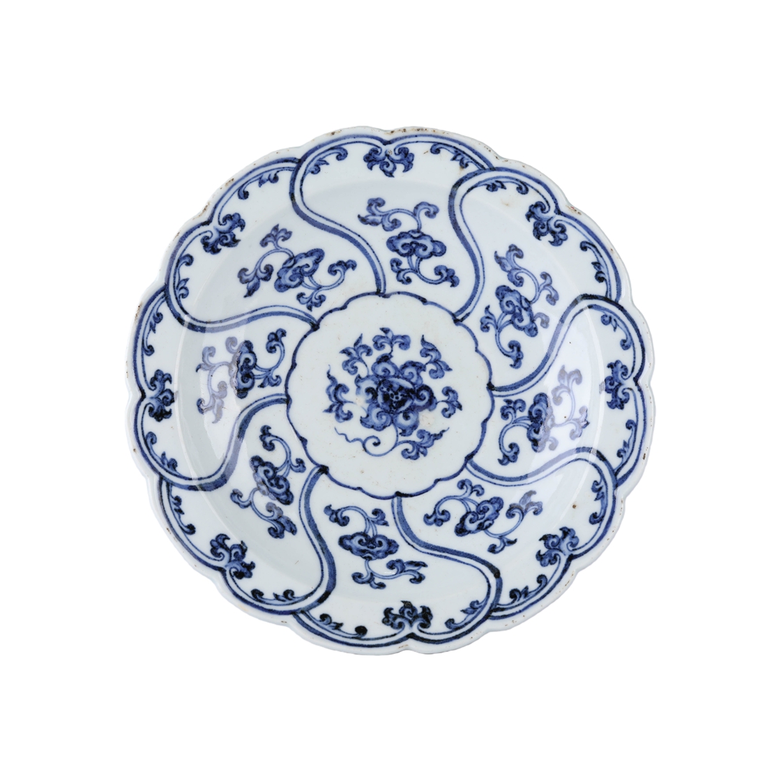 01067 Chinese Blue and white glazed floral patterned porcelain plate