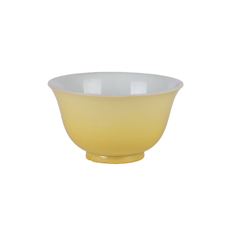 01083 Chinese yellow glazed porcelain cup