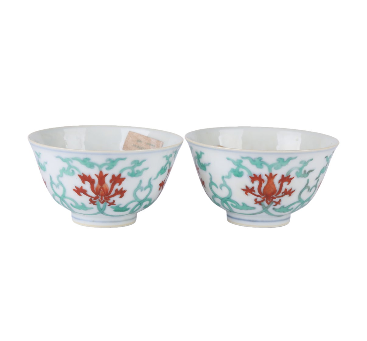 01132 A pair of Chinese Doucai glazed porcelain cups