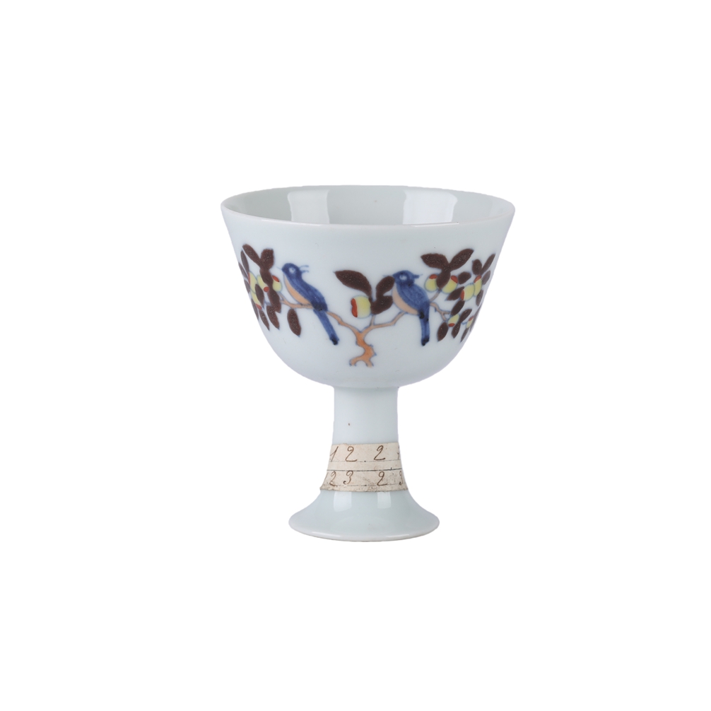 01152 Chinese Doucai glazed flower and bird patterned porcelain cup