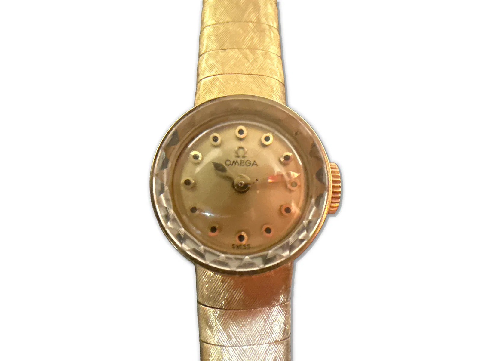 21 Ladies Omega 14K Yellow Gold Wristwatch