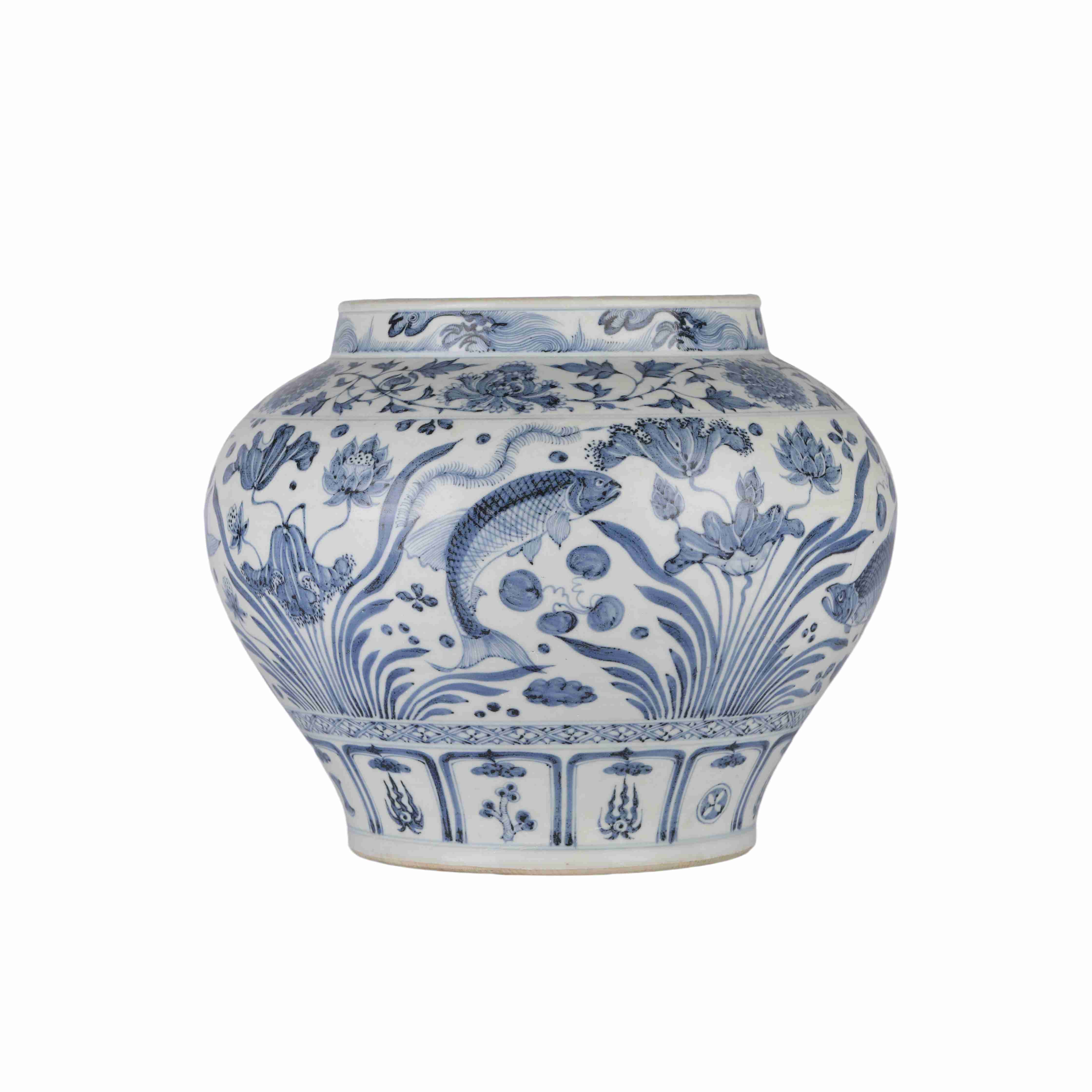 85 Chinese blue and white glazed porcelain jar with fish and algae patterns, yuan