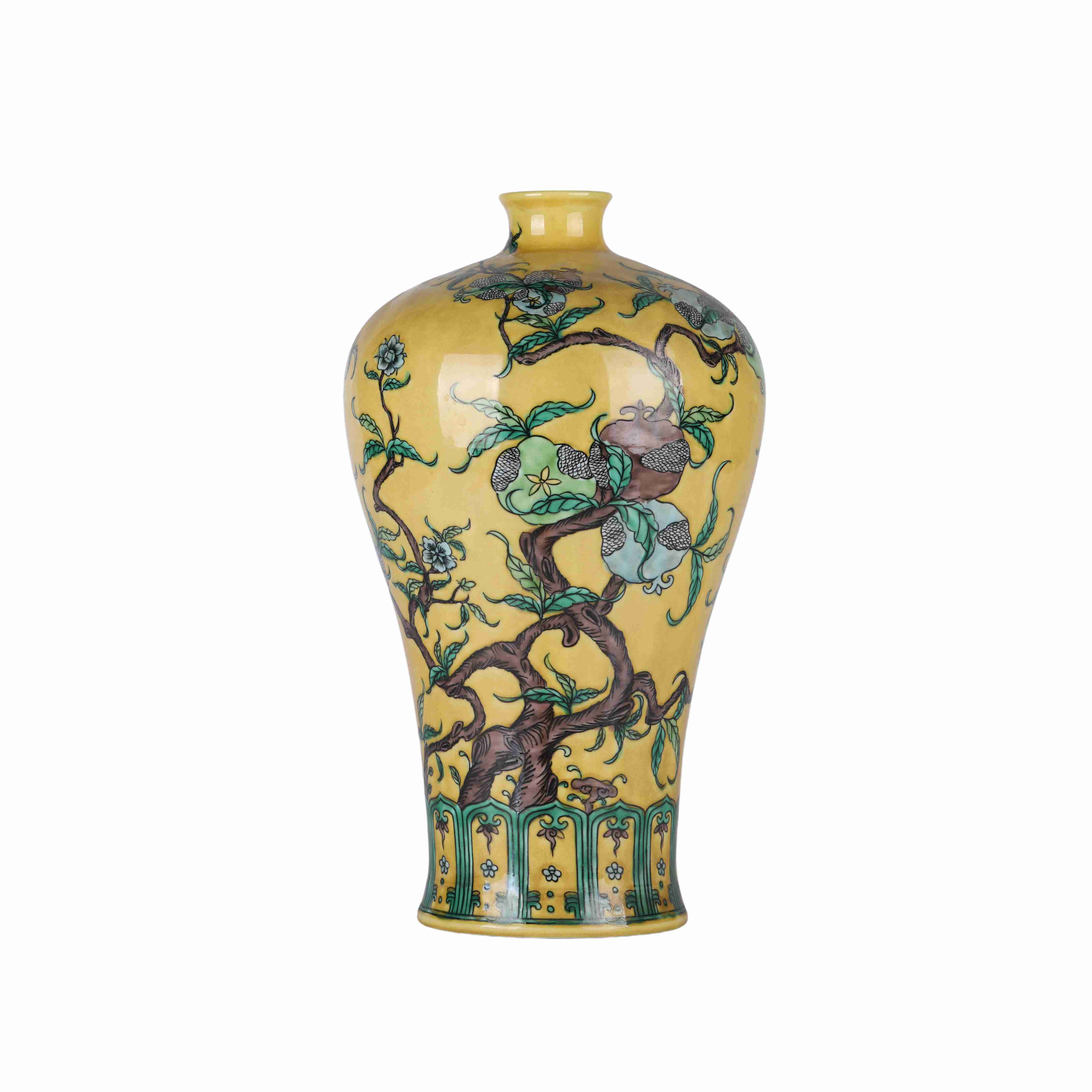 119 Chinese yellow glazed porcelain bottle, 17th